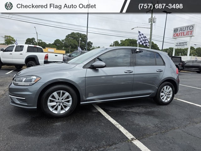 2018 Volkswagen Golf TSI S photo 2