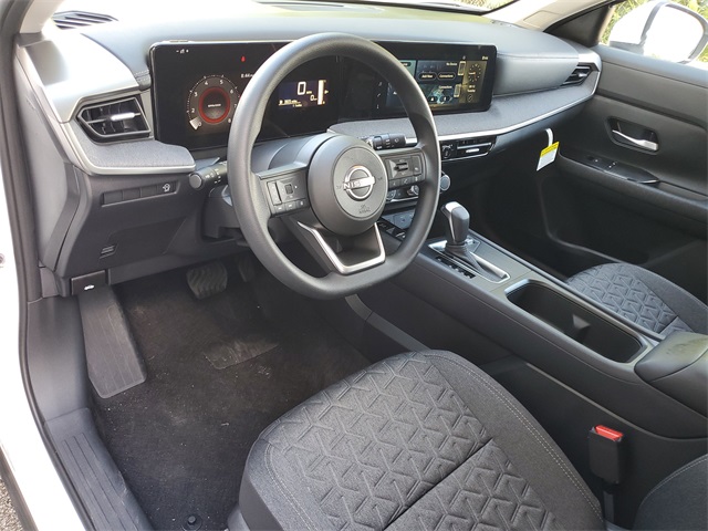 2025 Nissan Kicks SV photo 7
