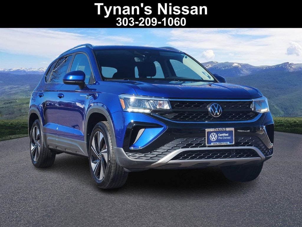 2024 Volkswagen Taos SE's photo