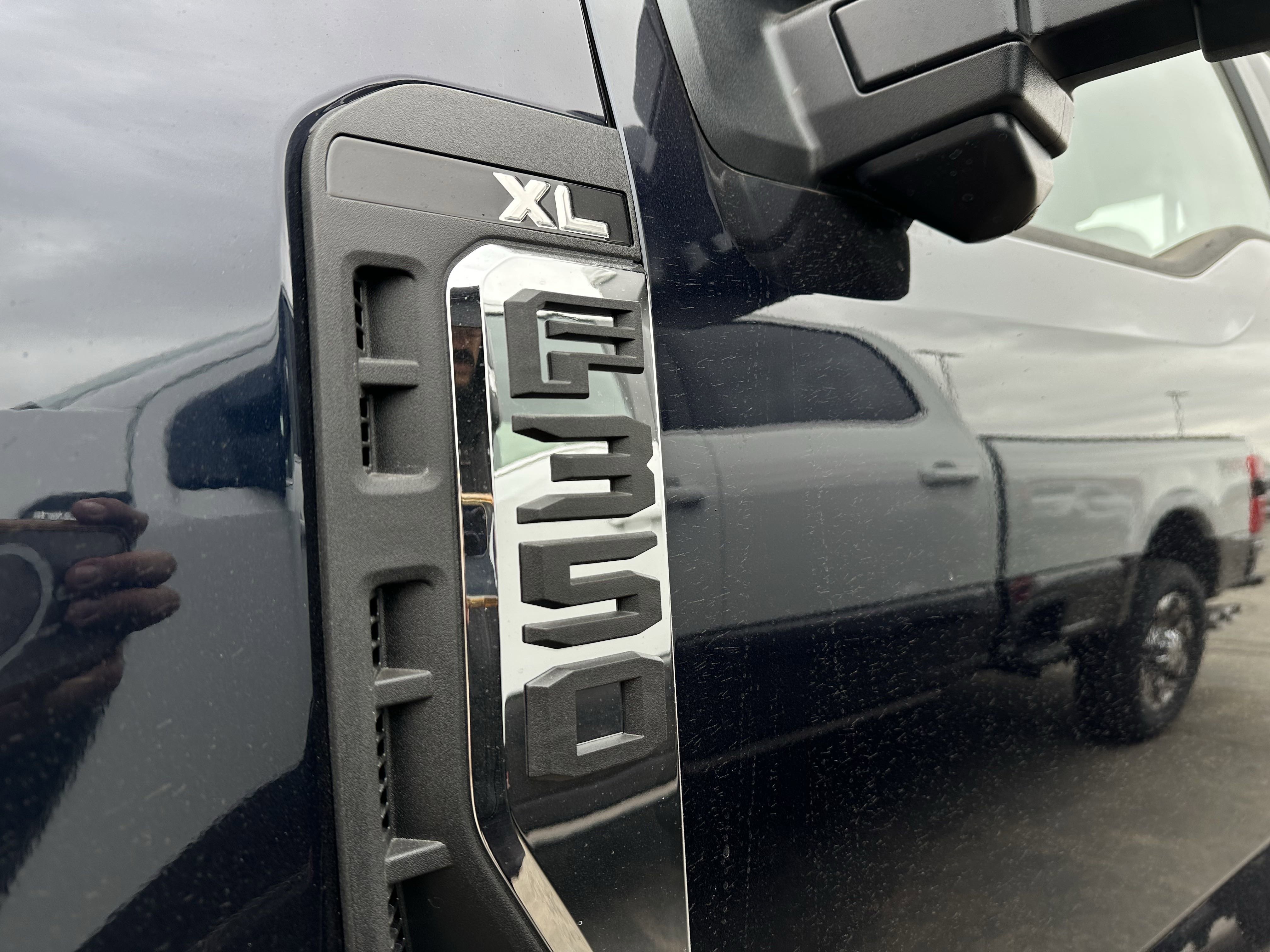 2025 Ford F-350 XL photo 2