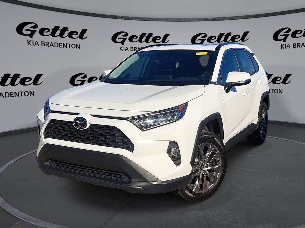 2020 Toyota RAV4 XLE Premium