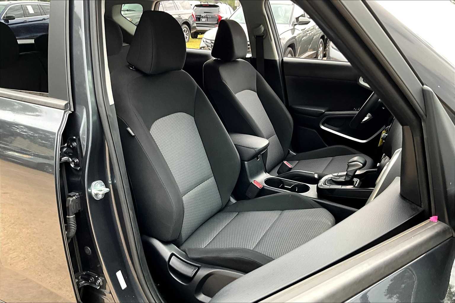2023 Kia Soul LX S photo 8