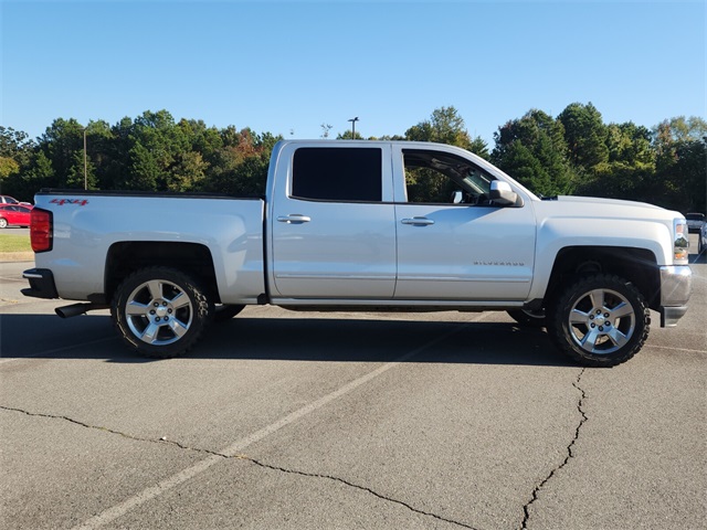Used 2016 Chevrolet Silverado 1500 LT with VIN 3GCUKREC7GG286938 for sale in Little Rock