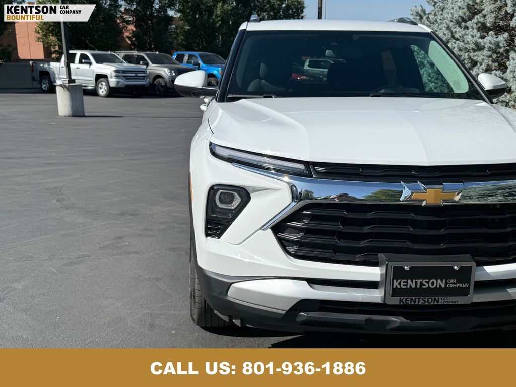 2025 Chevrolet Trailblazer LT photo 13