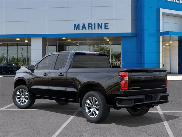 2026 Chevrolet Silverado Custom photo 3