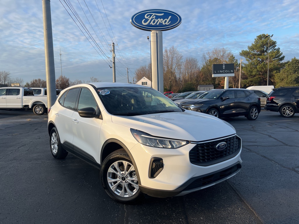 2025 Ford Escape Active's photo