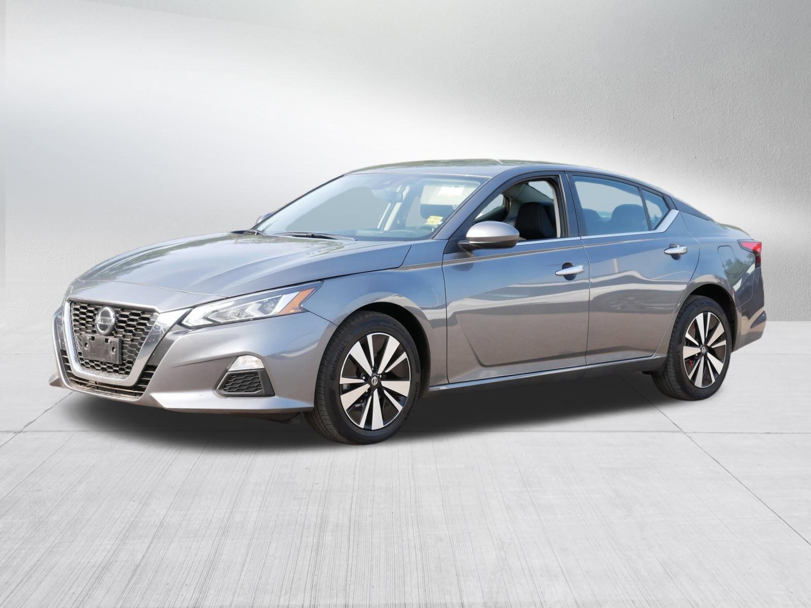2022 Nissan Altima 2.5 SV photo 3