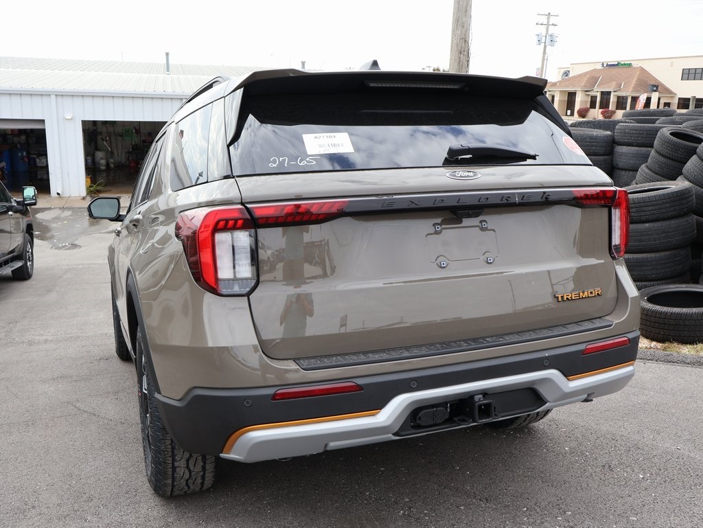 2026 Ford Explorer photo 4