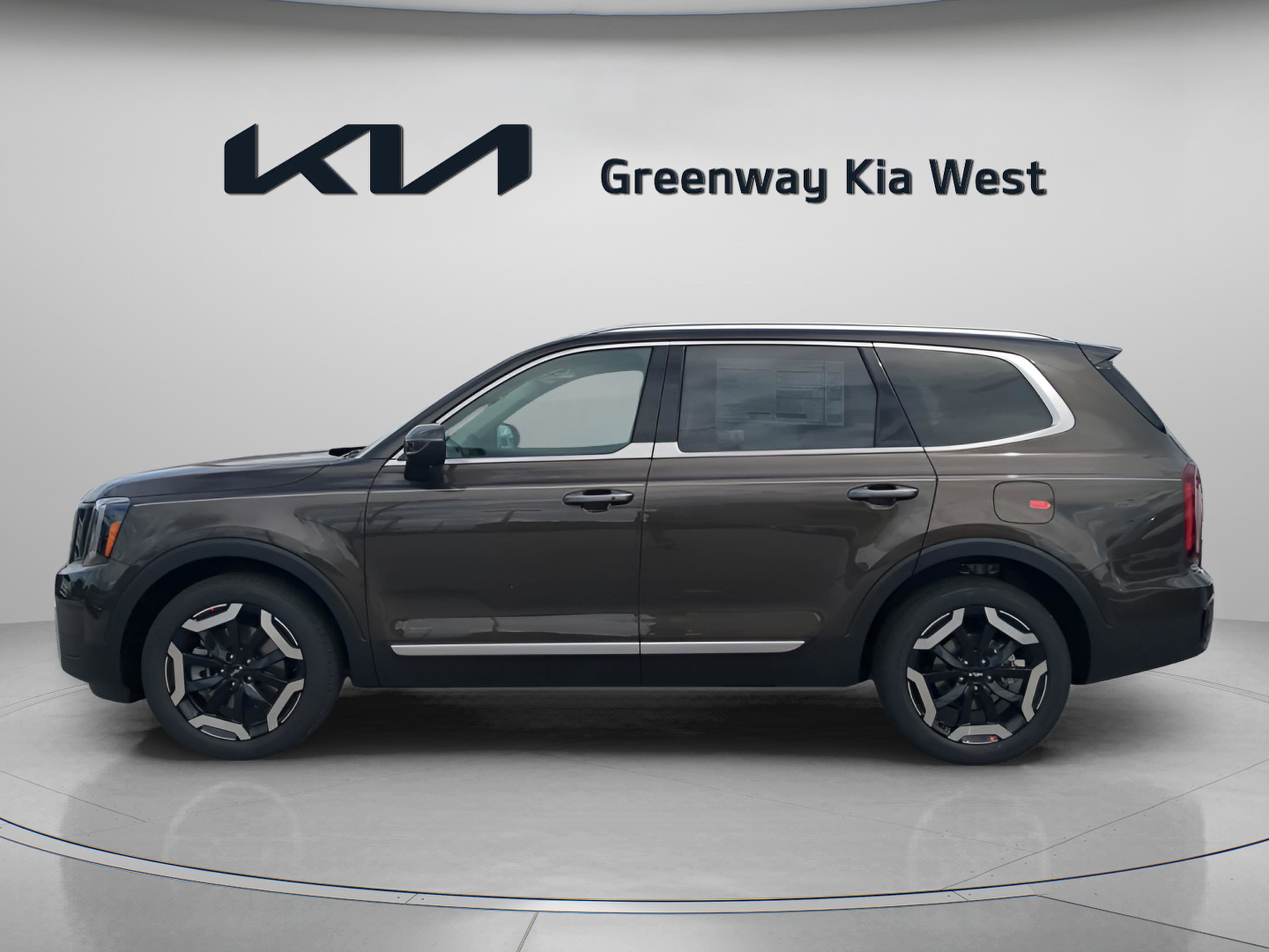 2025 Kia Telluride S photo 3