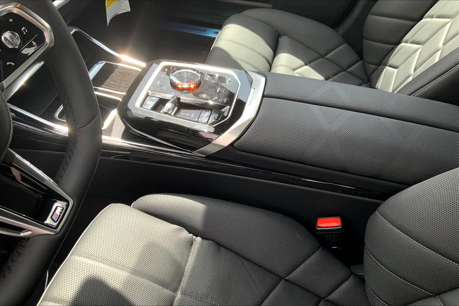 2025 Bmw 750e 750e xDrive photo 7
