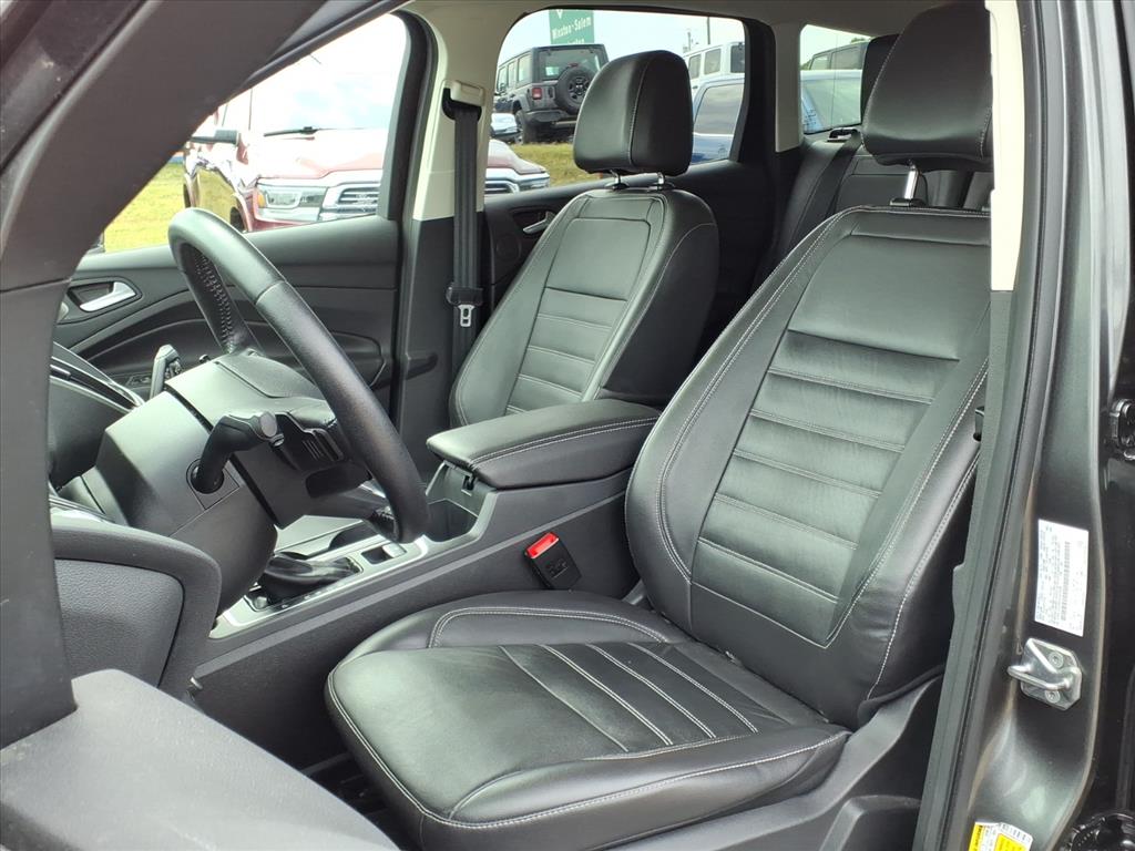 2017 Ford Escape Titanium photo 3