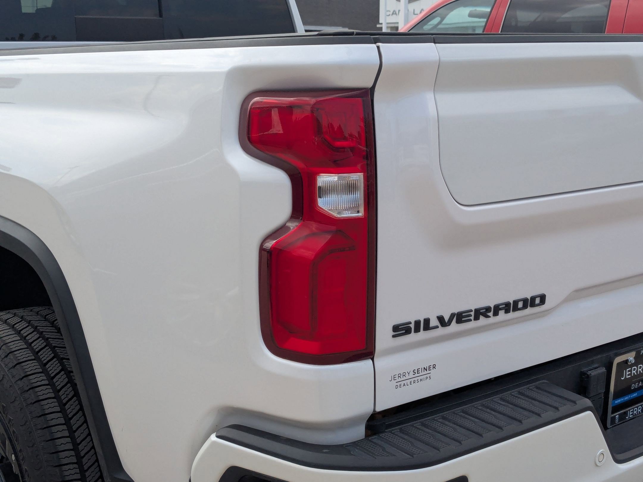 2022 Chevrolet Silverado 3500HD High Country photo 8