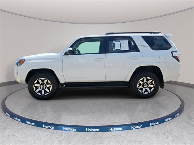 2024 Toyota 4Runner TRD Off-Road photo 8
