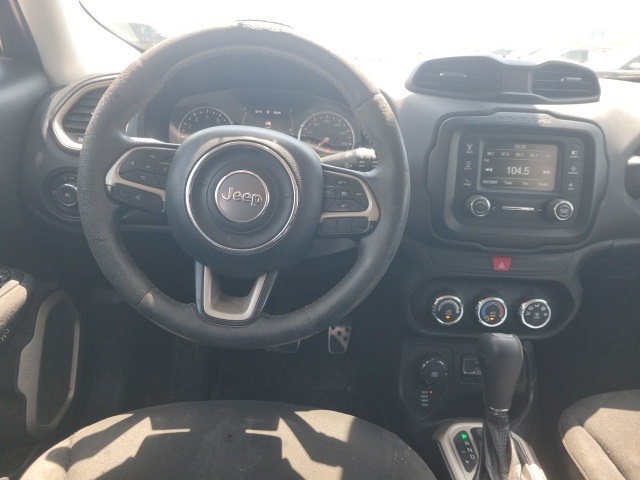 2016 Jeep Renegade Latitude North Edition photo 2