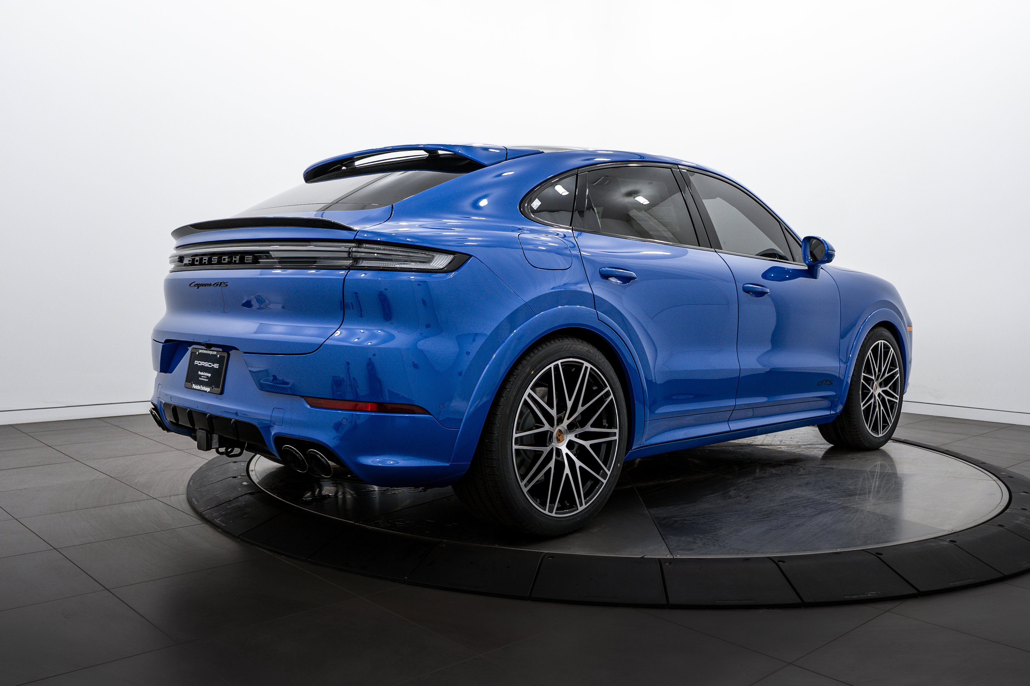 2026 Porsche Cayenne GTS Coupe photo 4