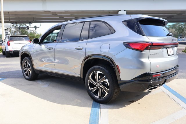 2025 Buick Enclave Sport Touring photo 4