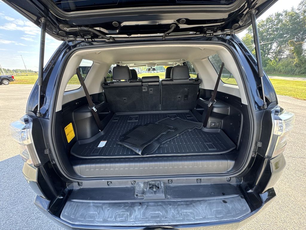 2019 Toyota 4Runner SR5 Premium photo 20