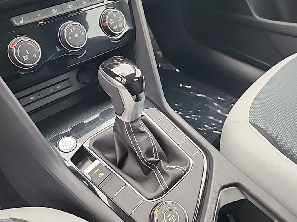 2025 Volkswagen Taos S photo 17