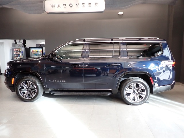 2025 Jeep Wagoneer Base photo 2