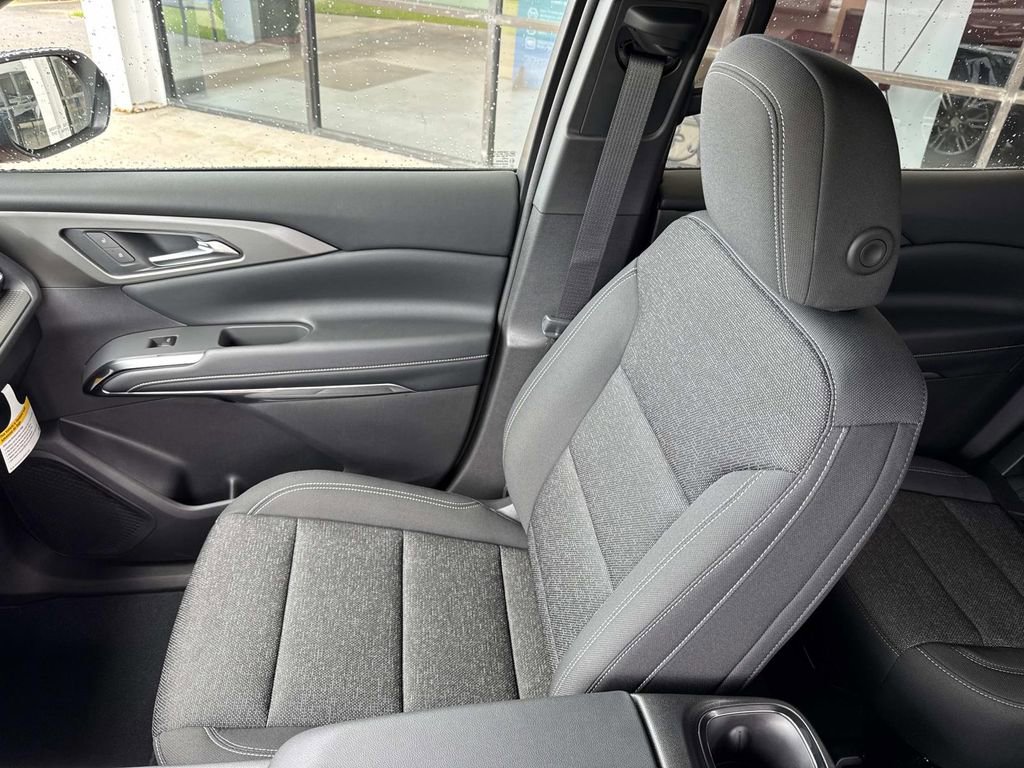 2025 Chevrolet Traverse photo 26