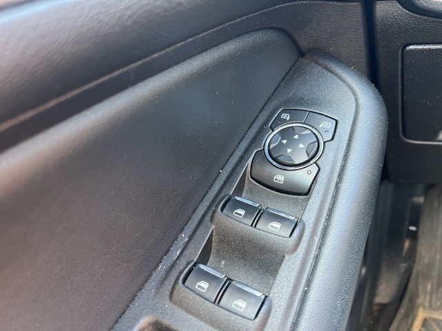 2022 Ford Edge SEL photo 28