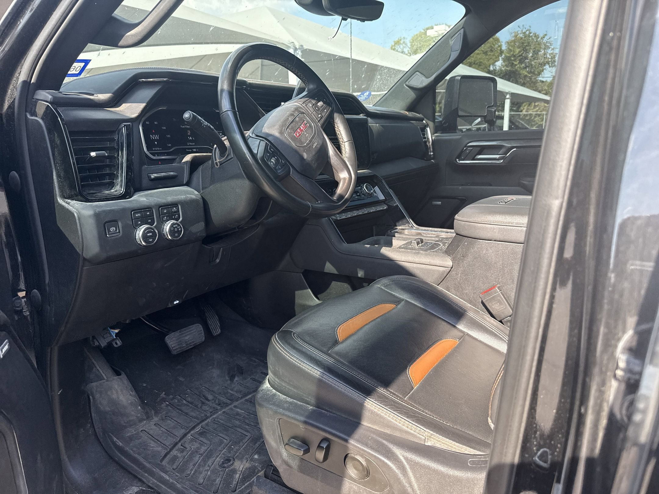 2024 Gmc Sierra HD AT4 photo 8