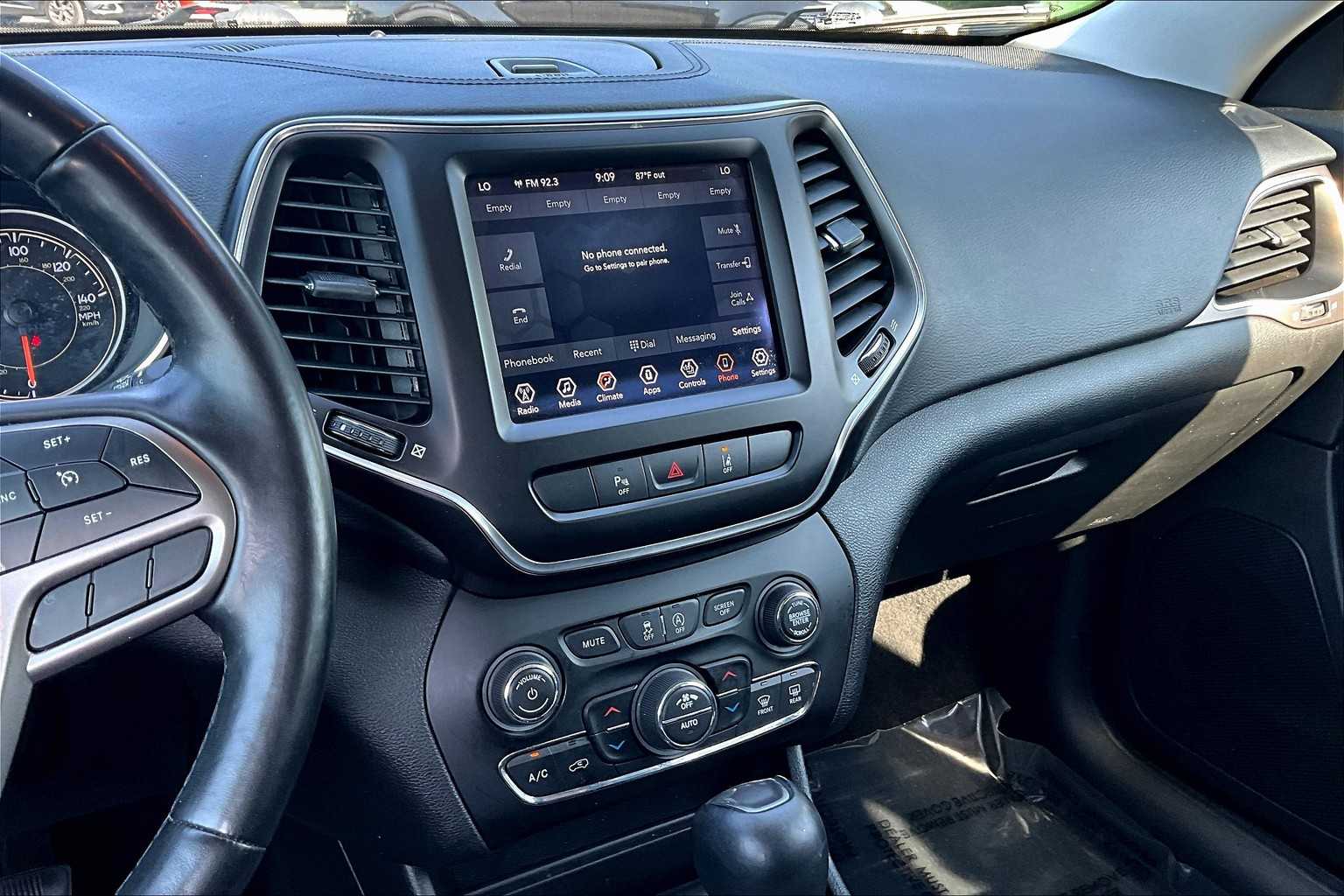 2021 Jeep Cherokee Latitude Lux photo 6
