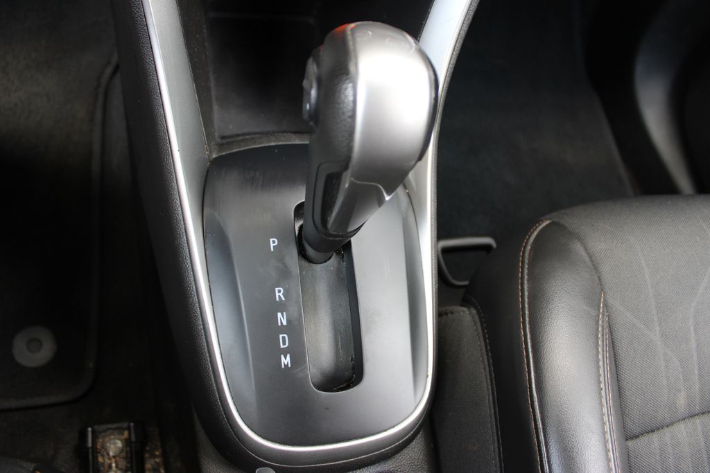 2022 Chevrolet Trax LT photo 29