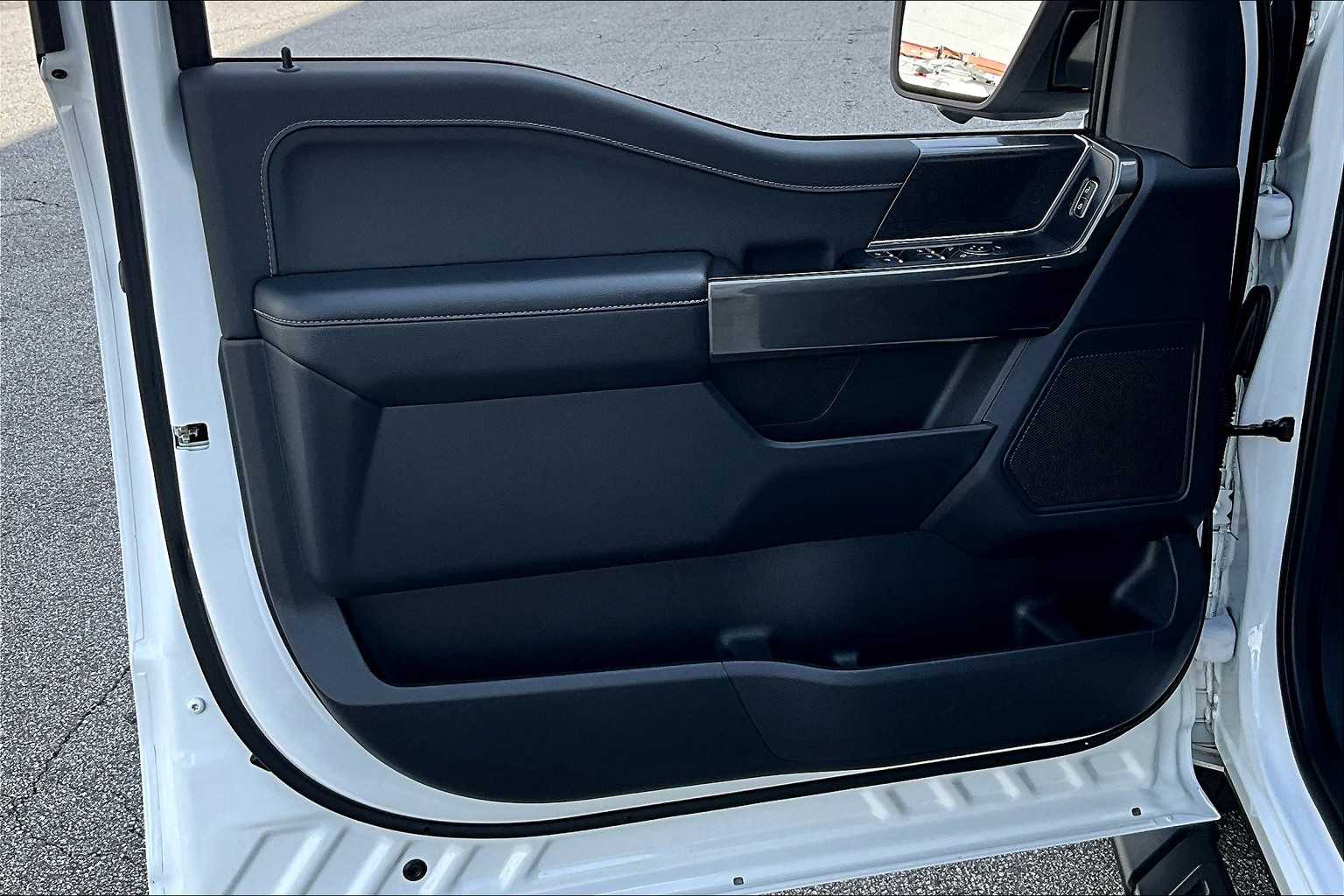 2023 Ford F-150 XLT photo 19