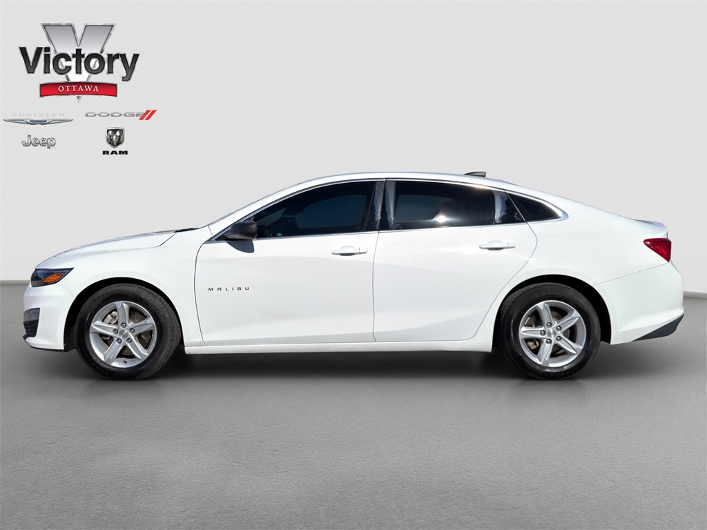 2020 Chevrolet Malibu LS photo 3