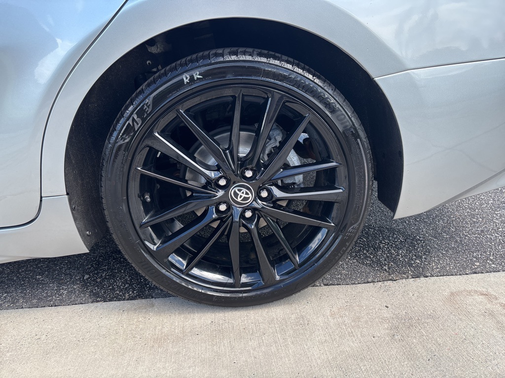 2023 Toyota Camry XSE photo 9