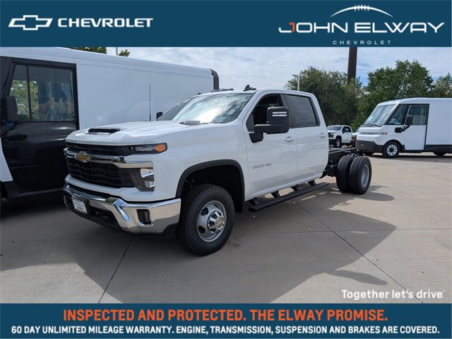 2025 Chevrolet Silverado 3500HD LT's photo