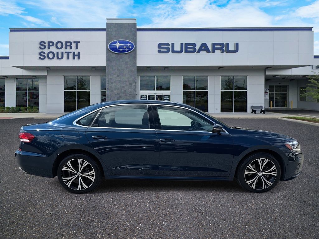 2020 Volkswagen Passat 2.0T SEL photo 2