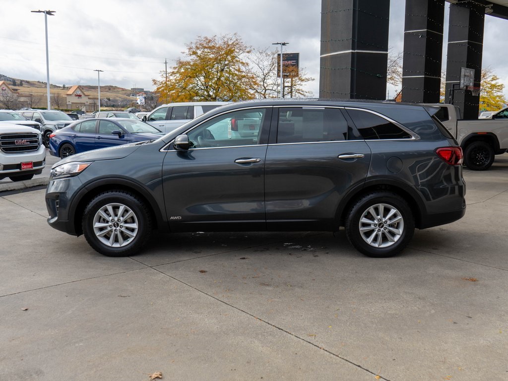 2020 Kia Sorento LX photo 3