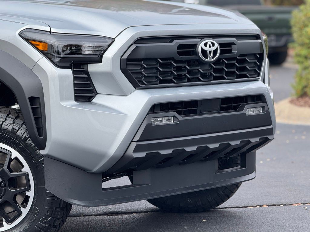 2025 Toyota Tacoma TRD Off-Road Double Cab photo 4