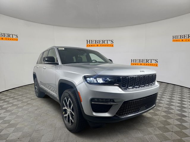 2025 Jeep Grand Cherokee Limited photo 3