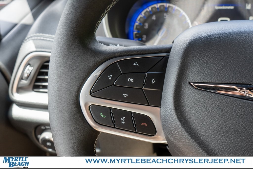 2026 Chrysler Pacifica photo 26