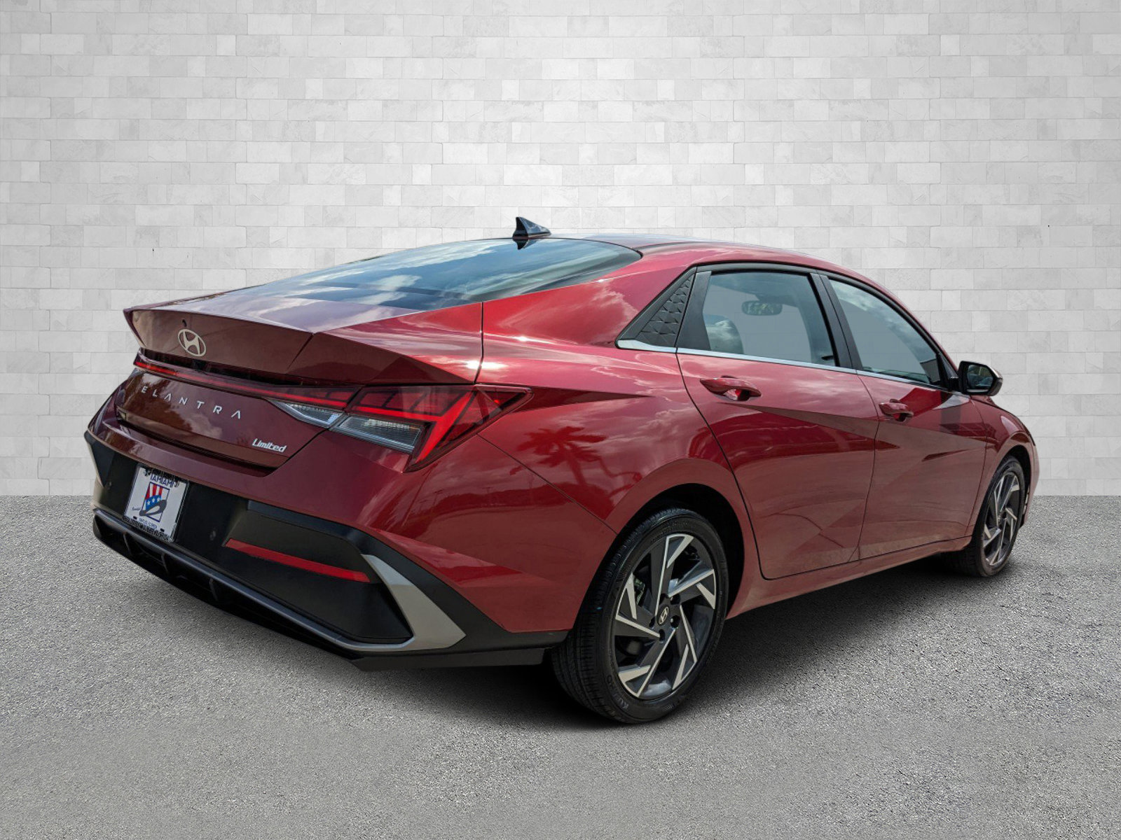 2025 Hyundai Elantra Limited photo 2