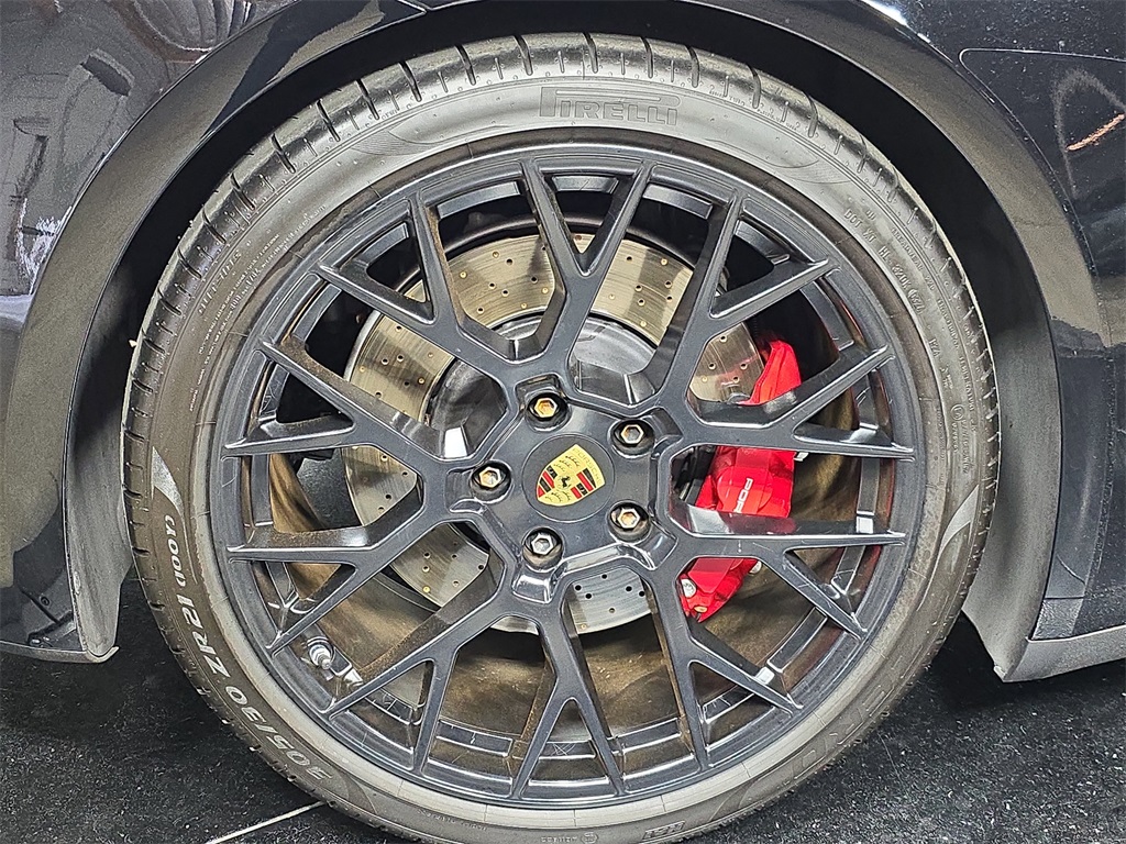 2023 Porsche 911 4S 4 GTS photo 27