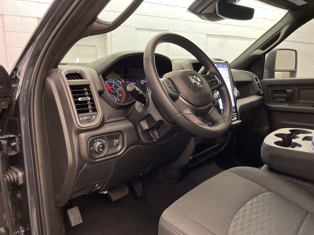 2025 Ram 2500 Tradesman photo 11