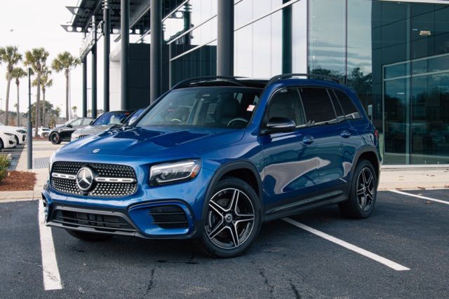 2025 Mercedes-Benz GLB Base's photo