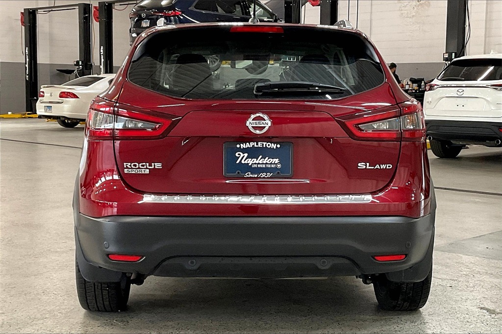 2022 Nissan Rogue Sport SL photo 3