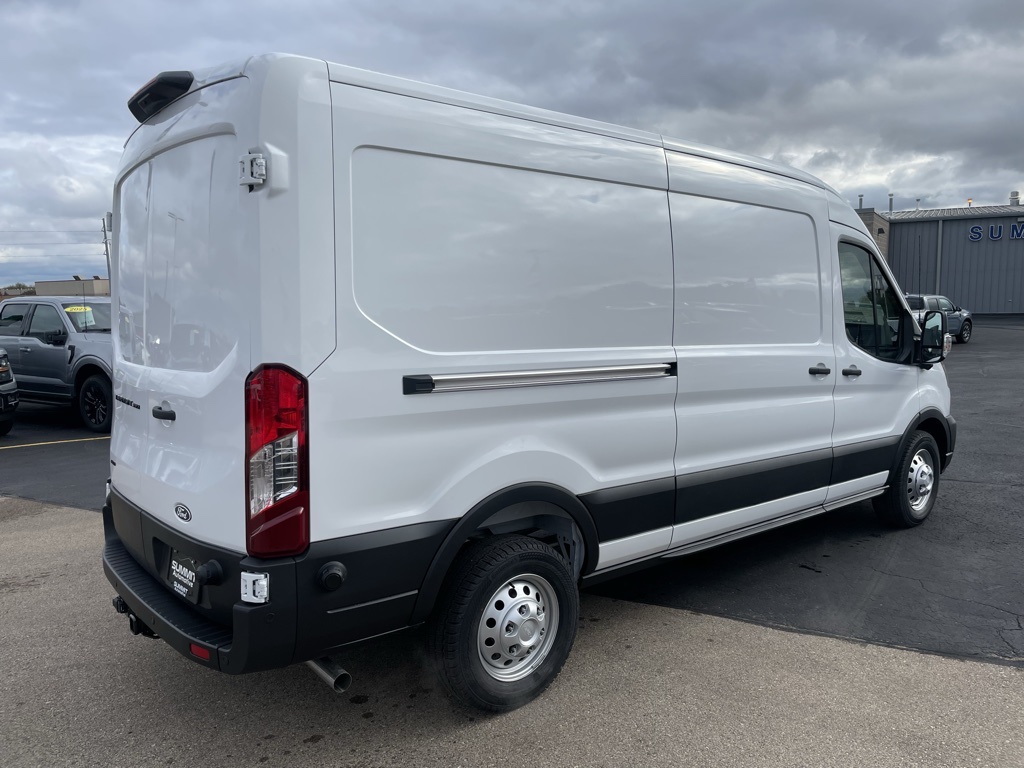 2026 Ford Transit photo 3