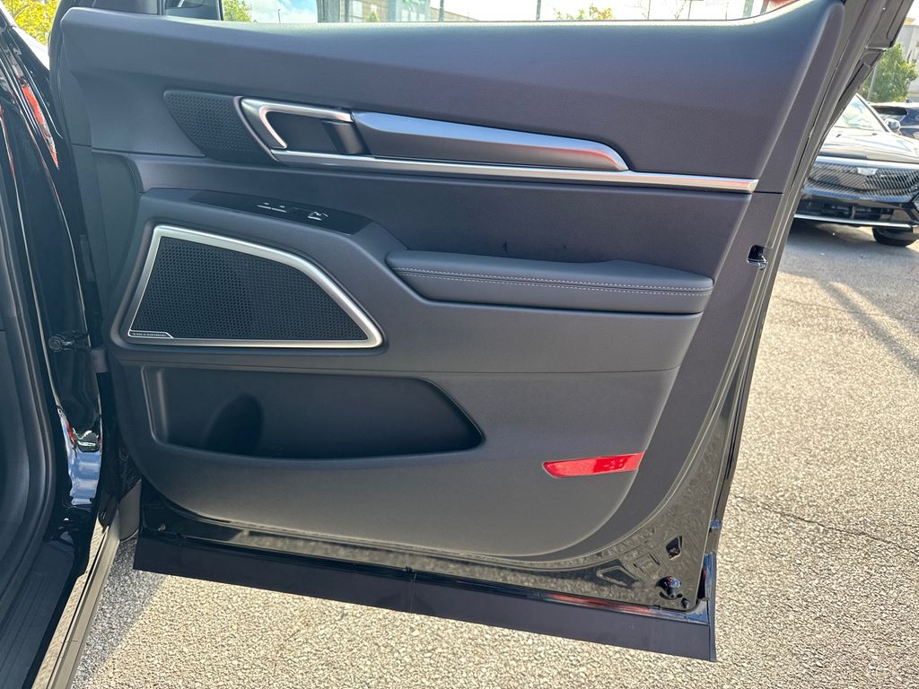 2025 Kia Telluride LX photo 13
