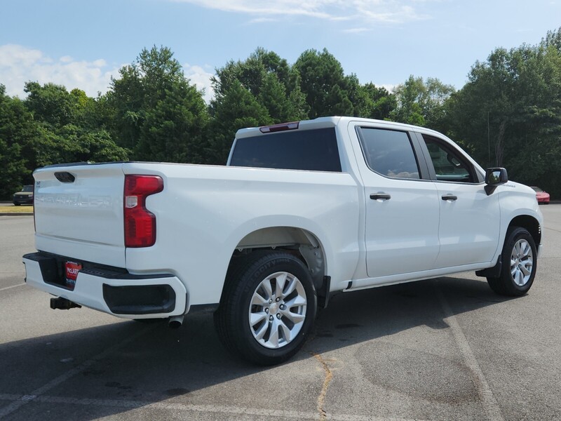 2022 Chevrolet Silverado 1500 Custom photo 3