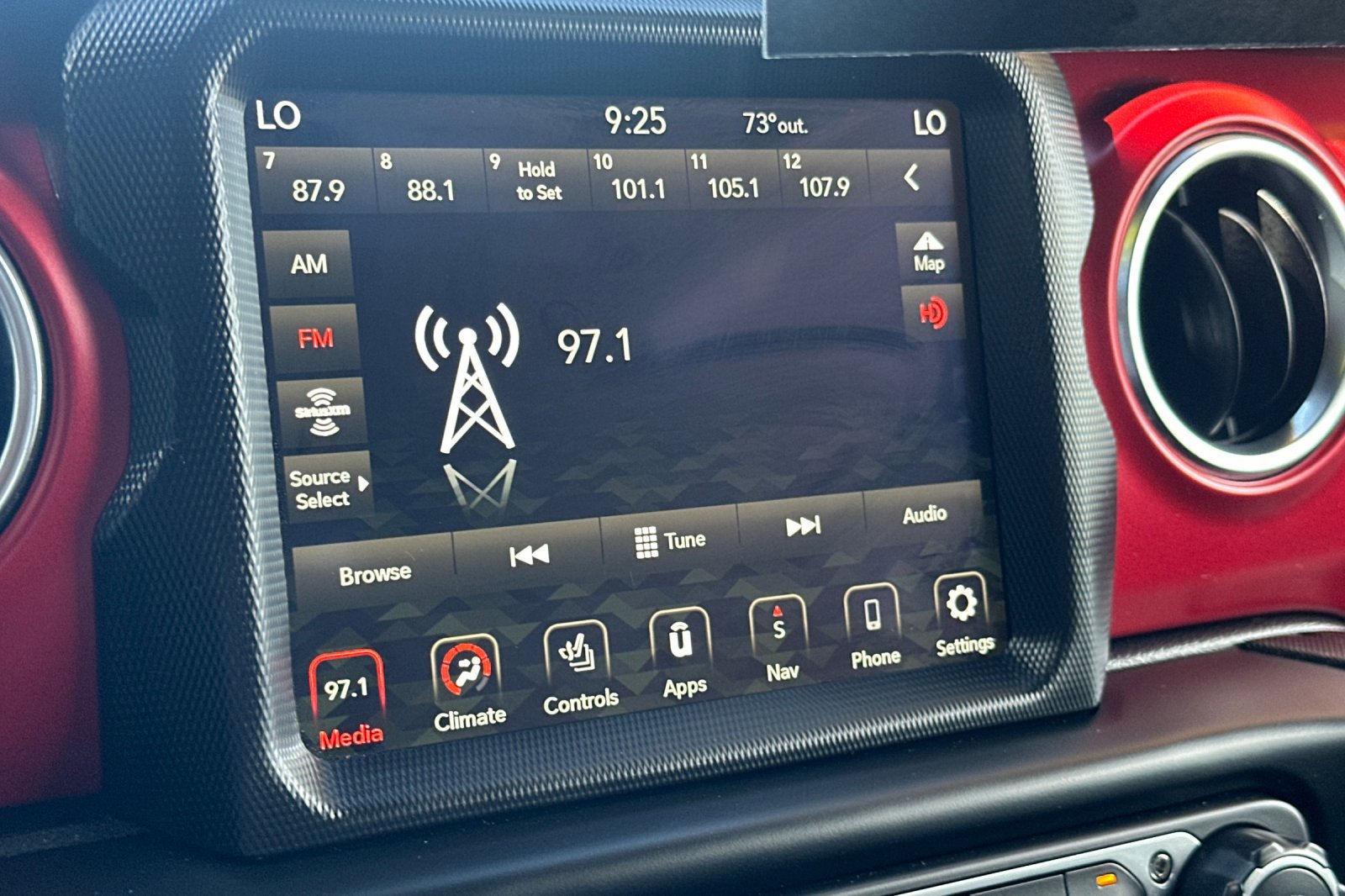 2023 Jeep Wrangler Rubicon photo 17