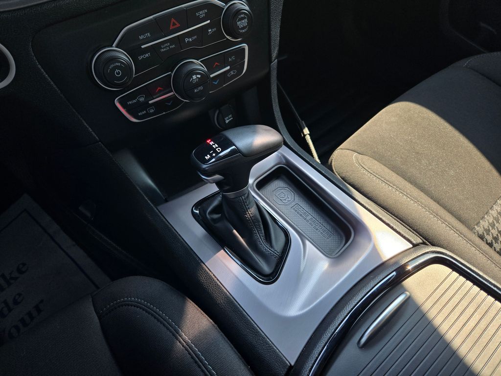 2023 Dodge Charger R/T photo 22