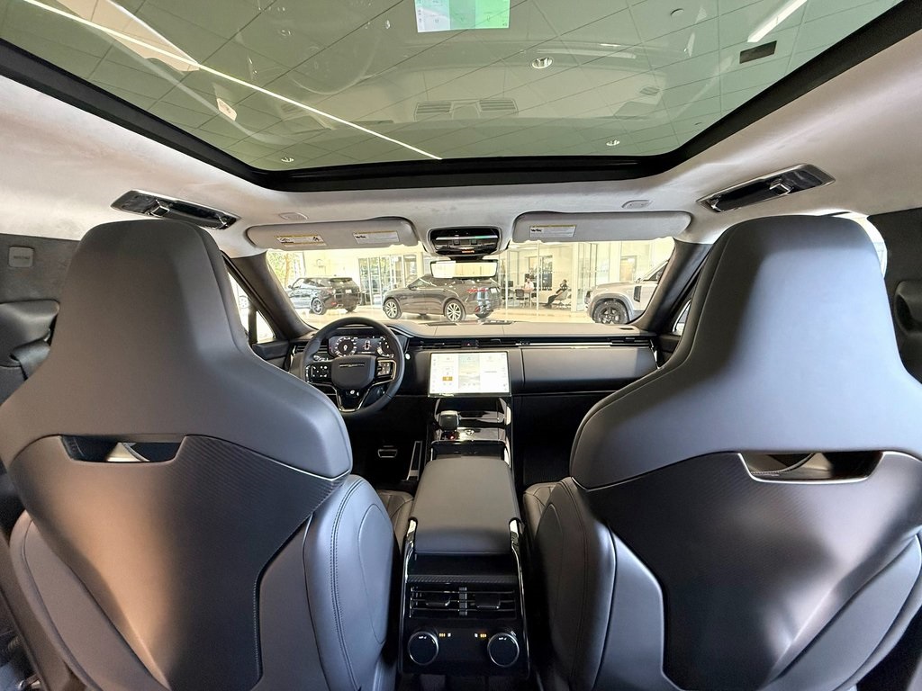 2025 Land Rover Range Rover Sport photo 15