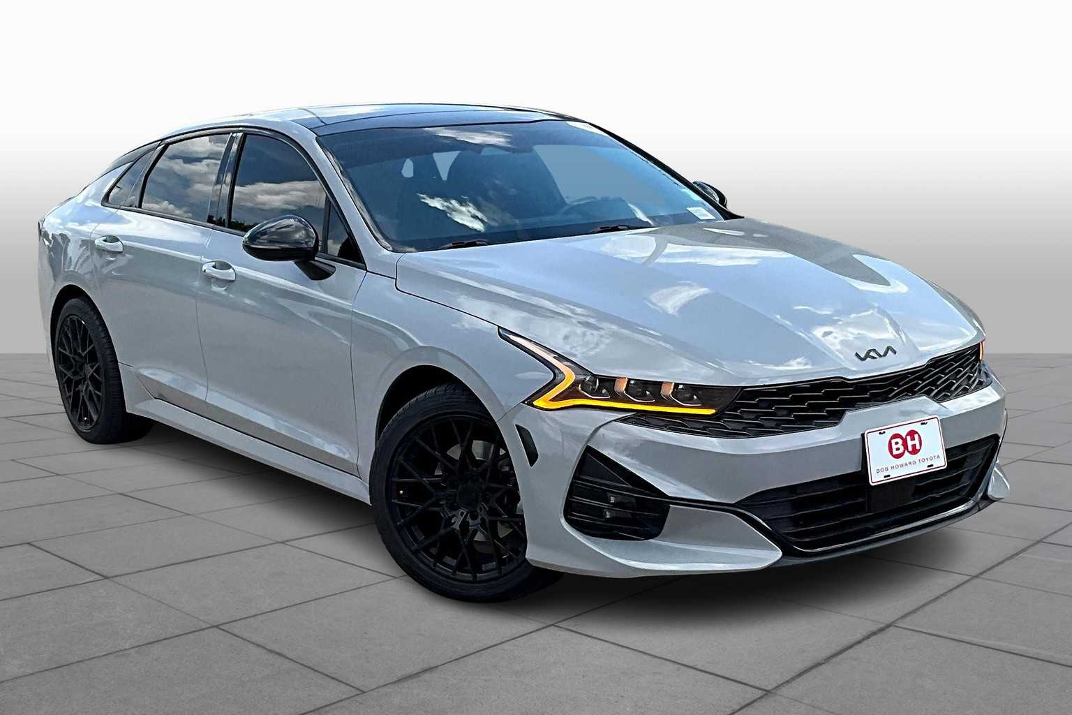 2022 Kia K5 GT-Line photo 2