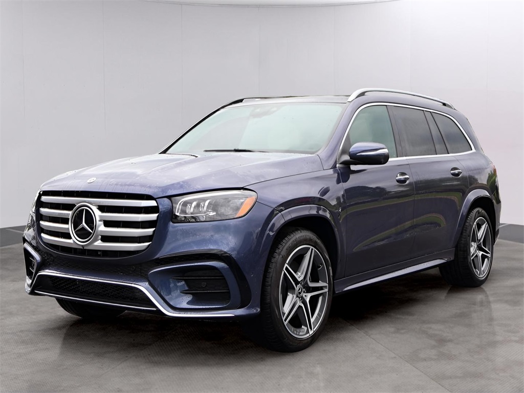 2025 Mercedes Benz GLS 450 4MATIC photo 3